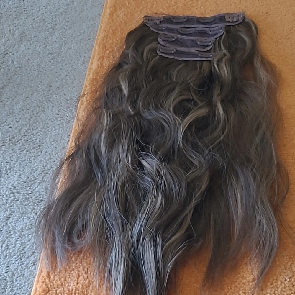 21 In. Synthetic Clip In Ombre Brown  Hair Extensions